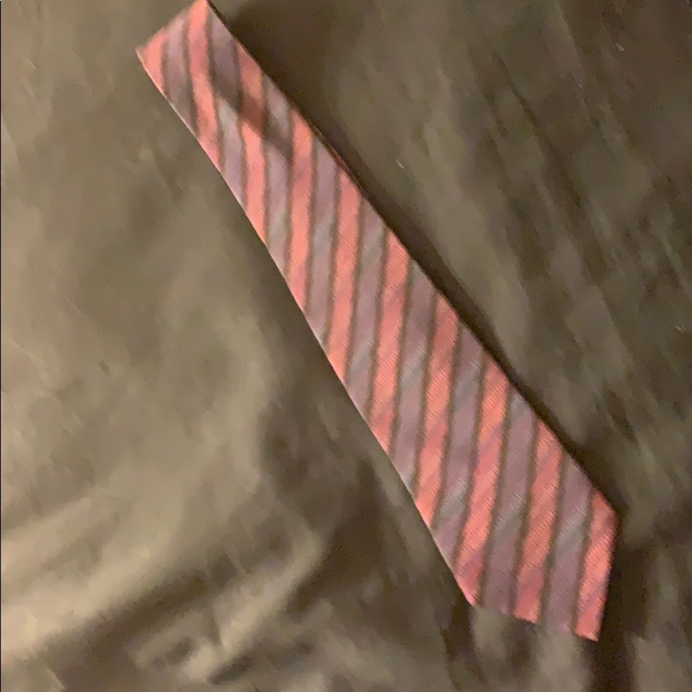 One 100% silk men’s tie from Missoni